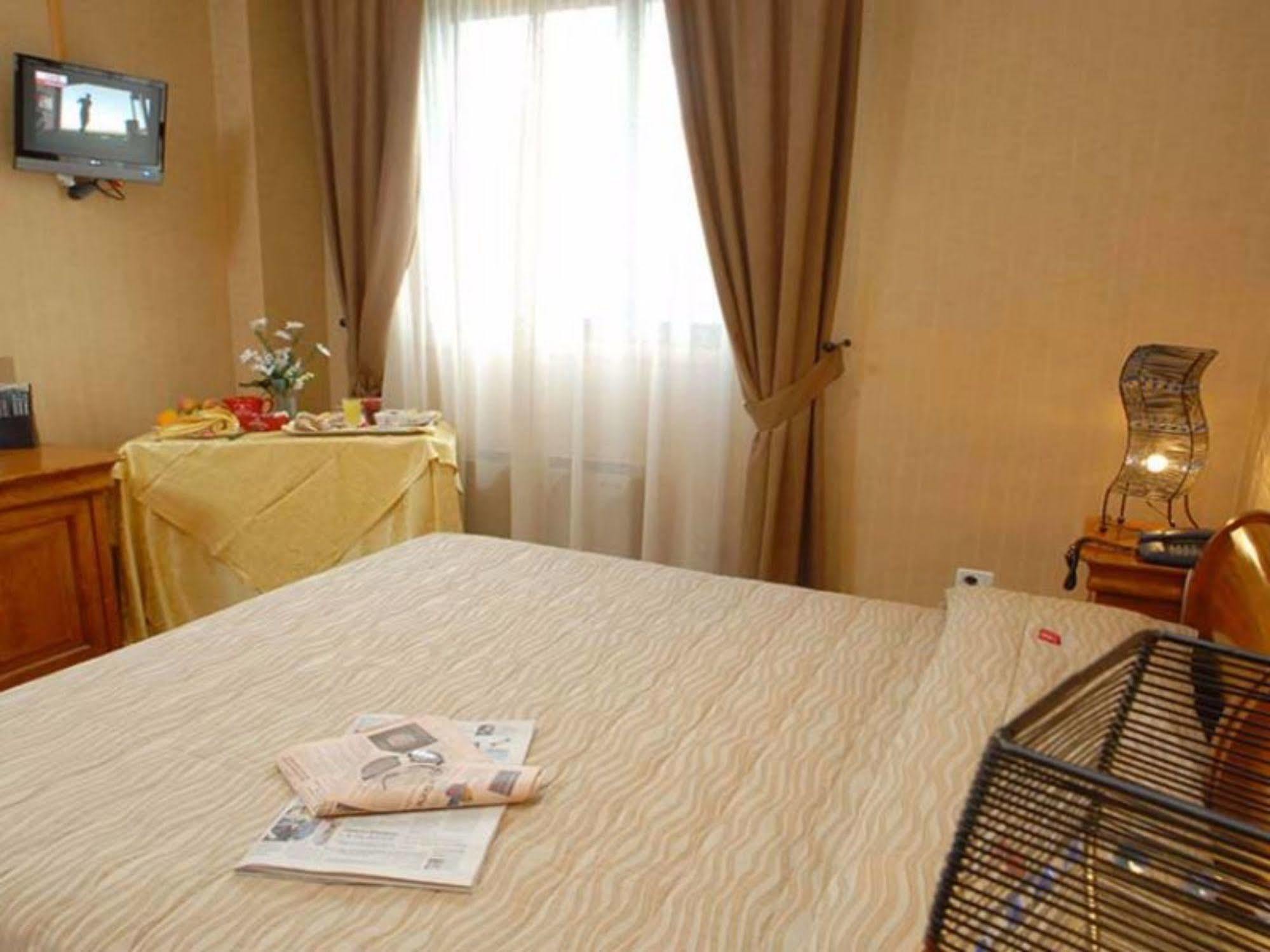 Отель Thp Bologna Картерия-ди-Сесто-Растиньяно Экстерьер фото